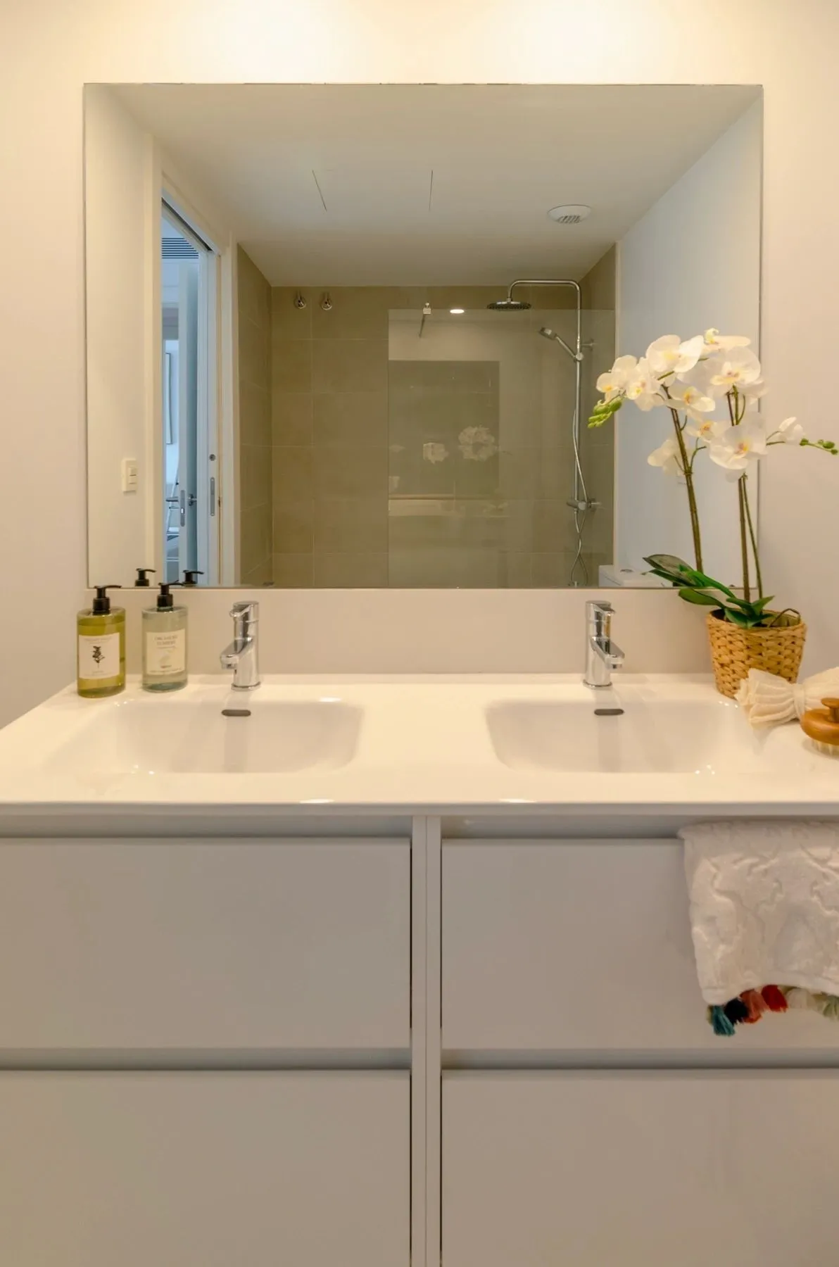 Baño de Badalona I, en Badalona, tras el proyecto de decoración