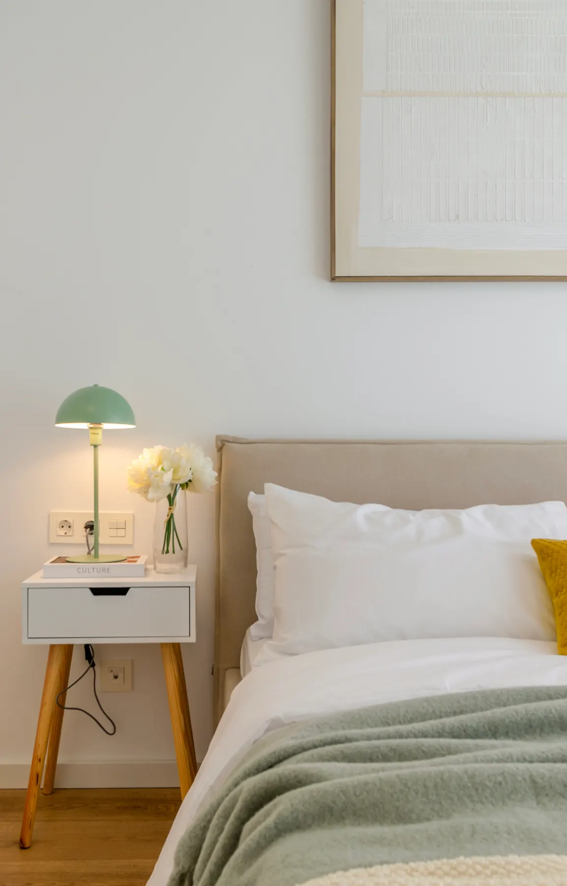 Dormitorio de Badalona I, en Badalona, tras el proyecto de decoración