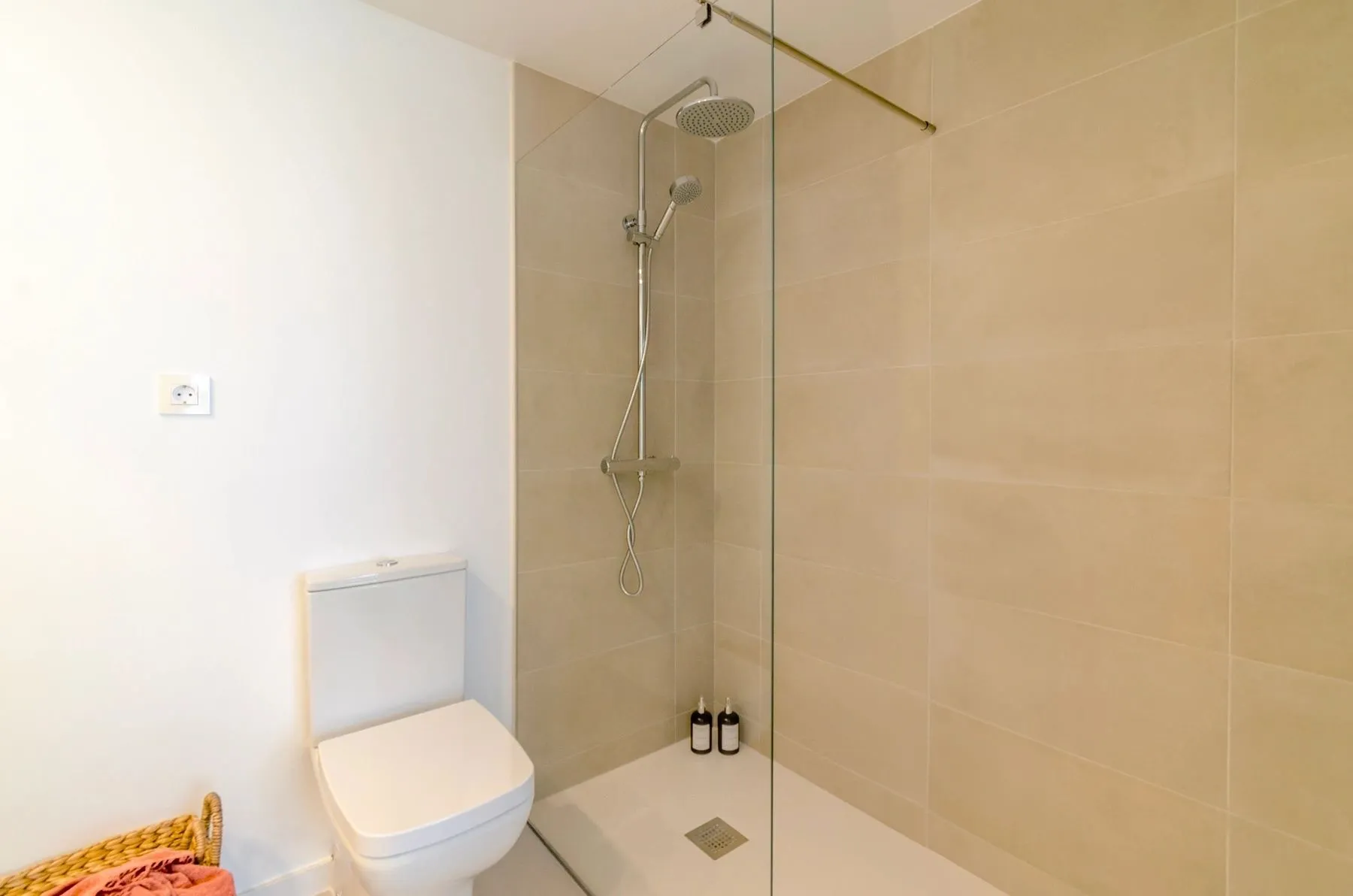 Baño de Badalona II, en Badalona, tras el proyecto de decoración