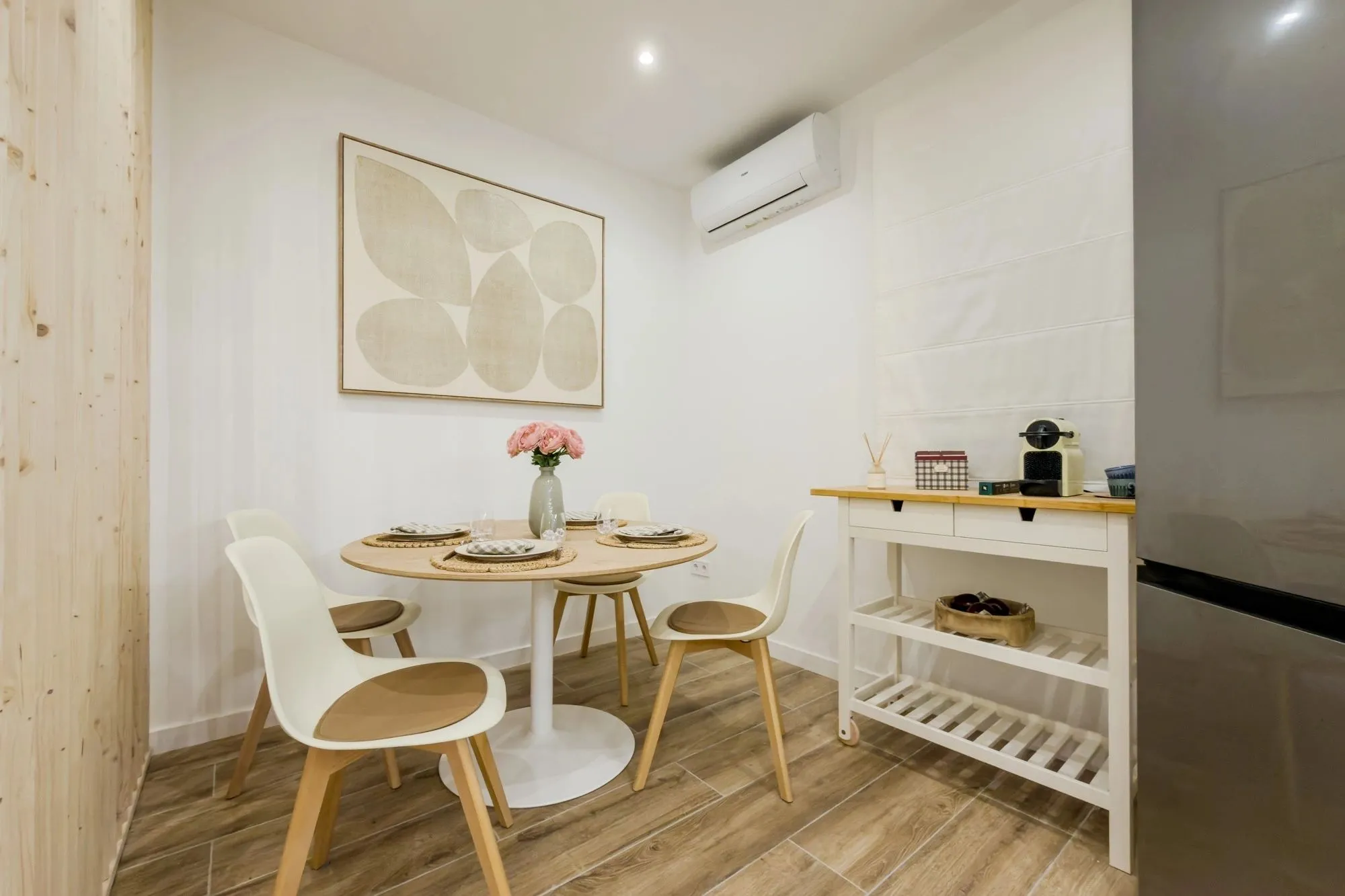 Comedor de Còrsega, en Barcelona, tras el proyecto de decoración