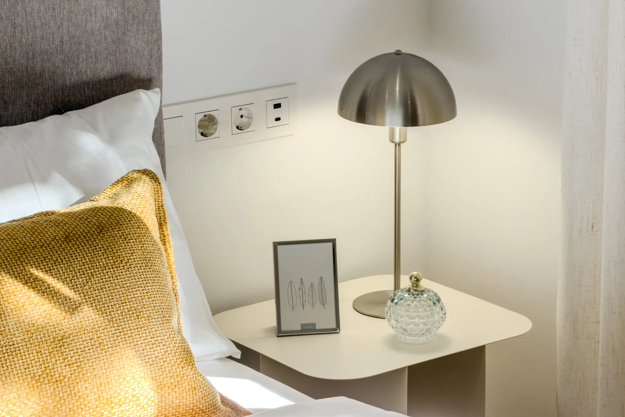 Bedroom and home office, detail of the Còrsega project, in Barcelona, after the interior design project