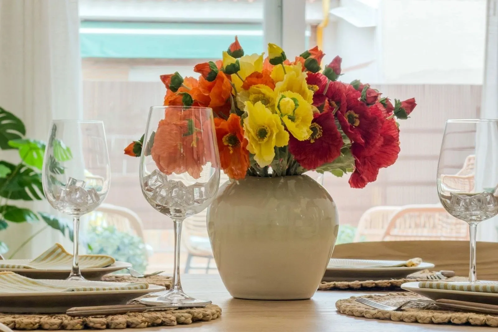 Comedor, detalle de Hipólito Lázaro, en Barcelona, tras el proyecto de decoración