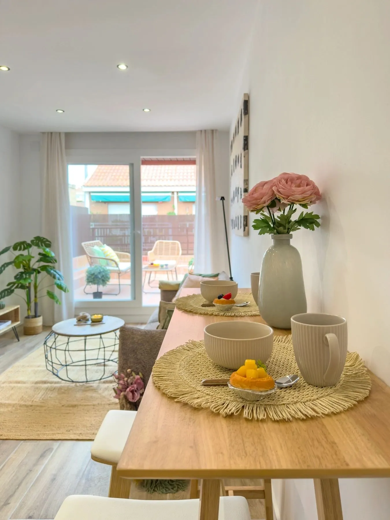 Comedor, detalle de Hipólito Lázaro, en Barcelona, tras el proyecto de decoración