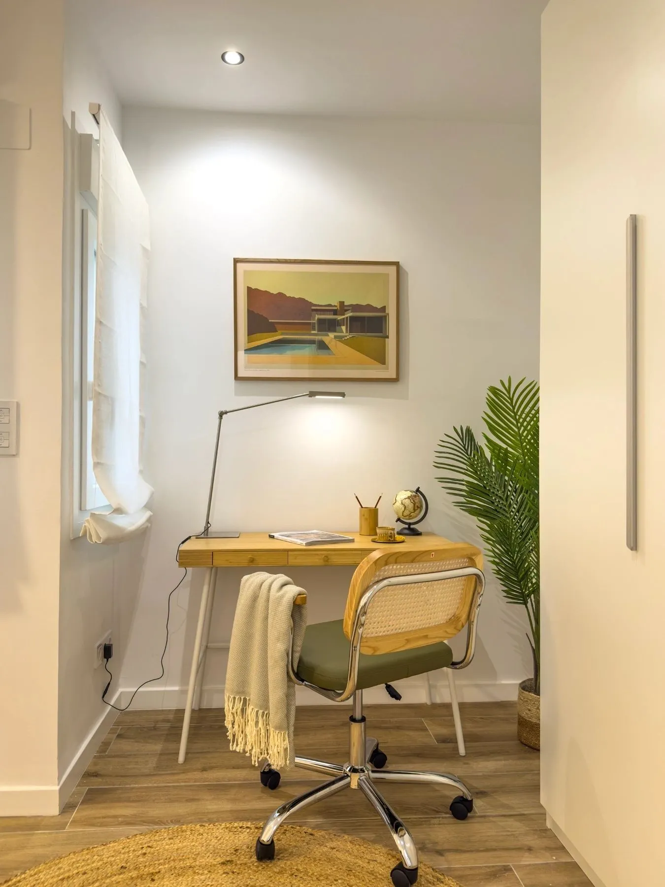 Despacho de Hipólito Lázaro, en Barcelona, tras el proyecto de decoración