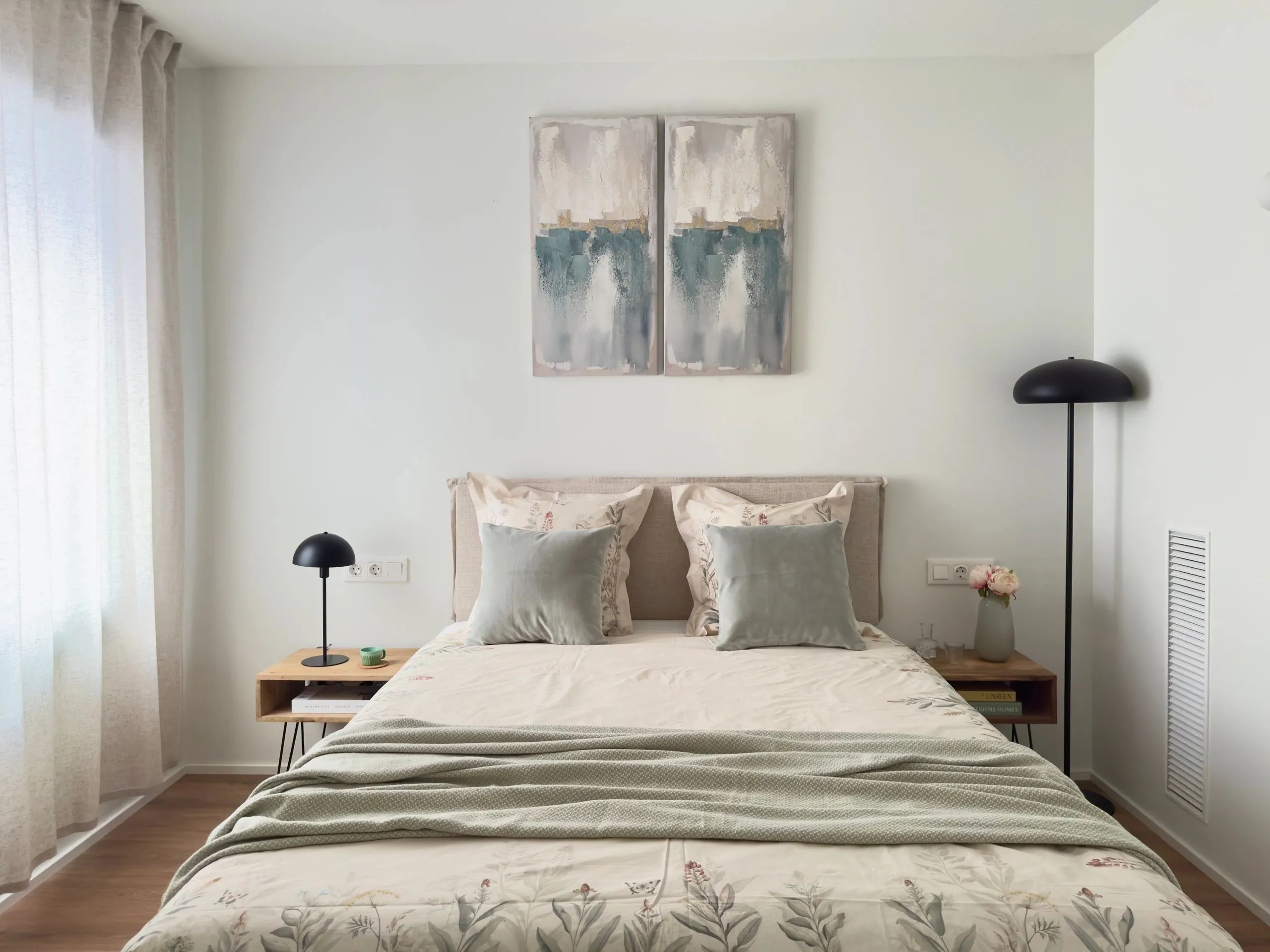 Dormitorio de Maignon, en Barcelona, tras el proyecto de decoración