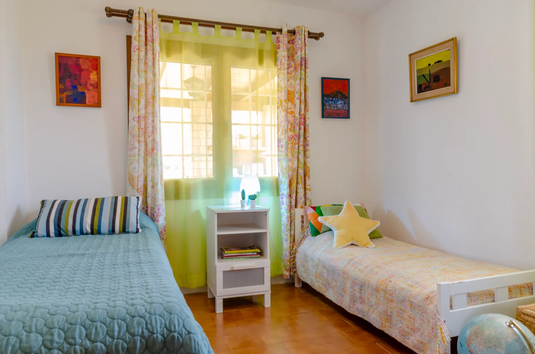 Dormitorio de Torreón Bajo, en La Orotava, Tenerife, tras el proyecto de decoración