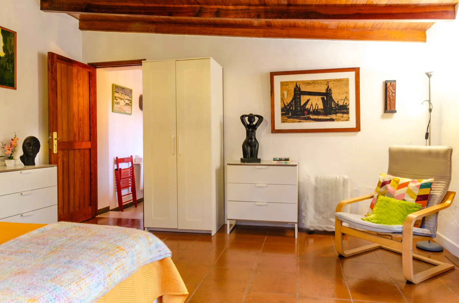 Dormitorio, detalle de Torreón Bajo, en La Orotava, Tenerife, tras el proyecto de decoración
