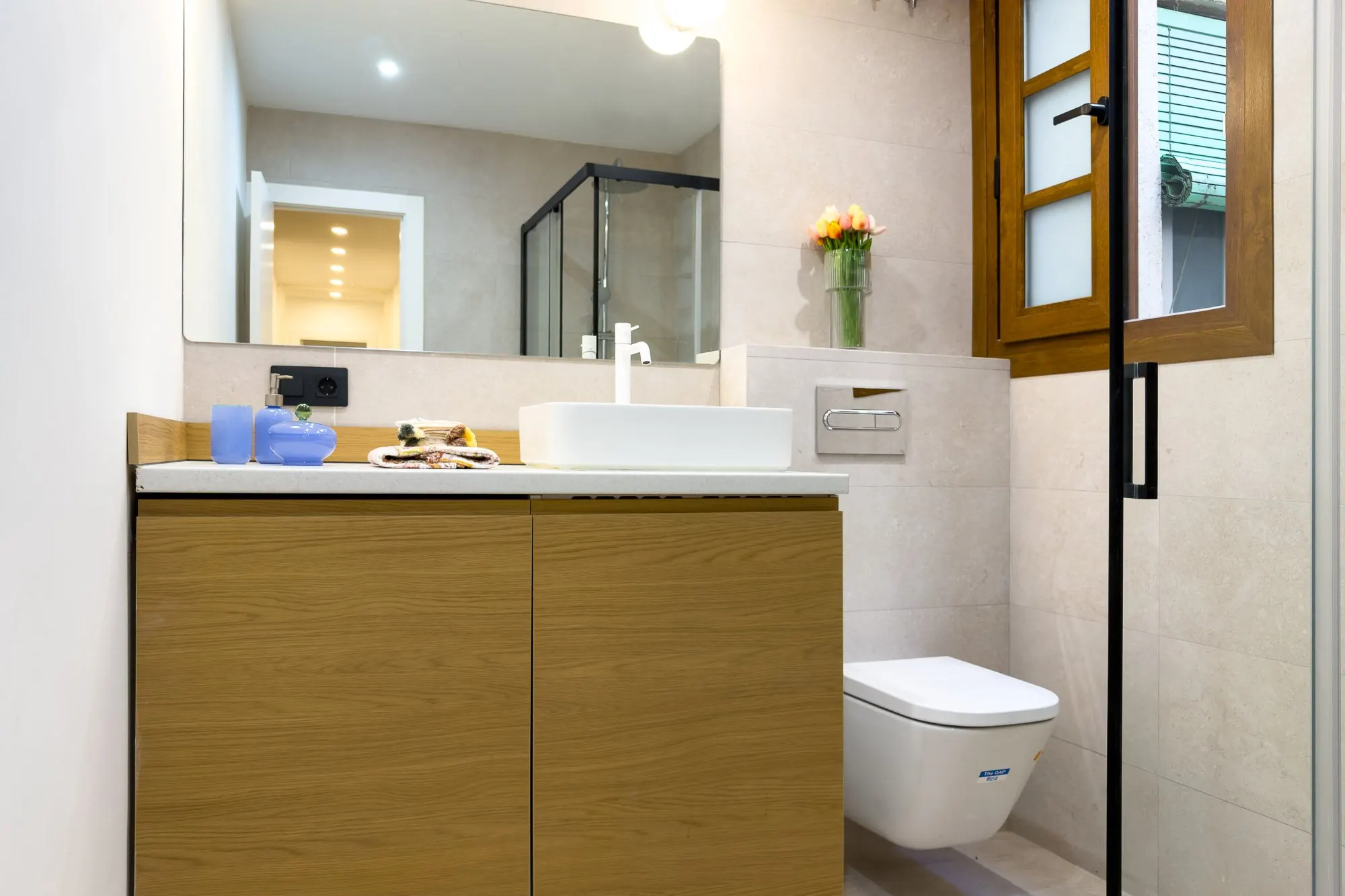 Baño de Còdols, en Barcelona, tras el home staging