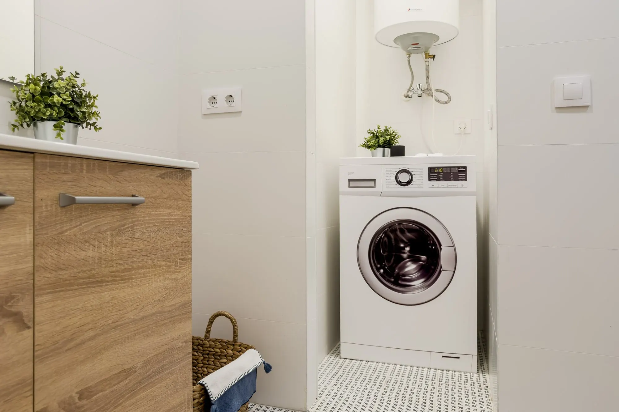 Bathroom of the Gignàs project, in Barcelona, after home staging