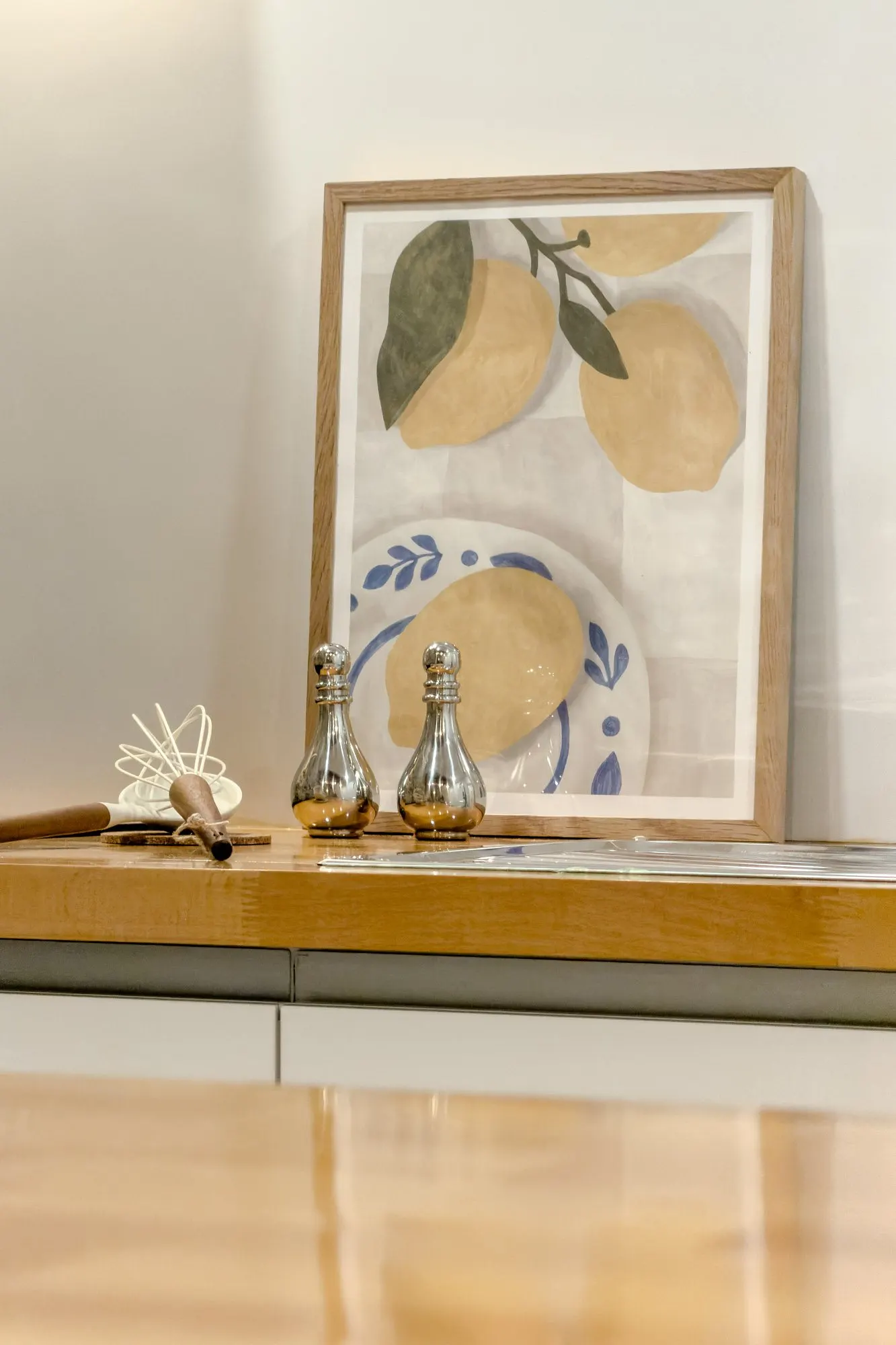 Kitchen, detail of the Gignàs project, in Barcelona, after home staging