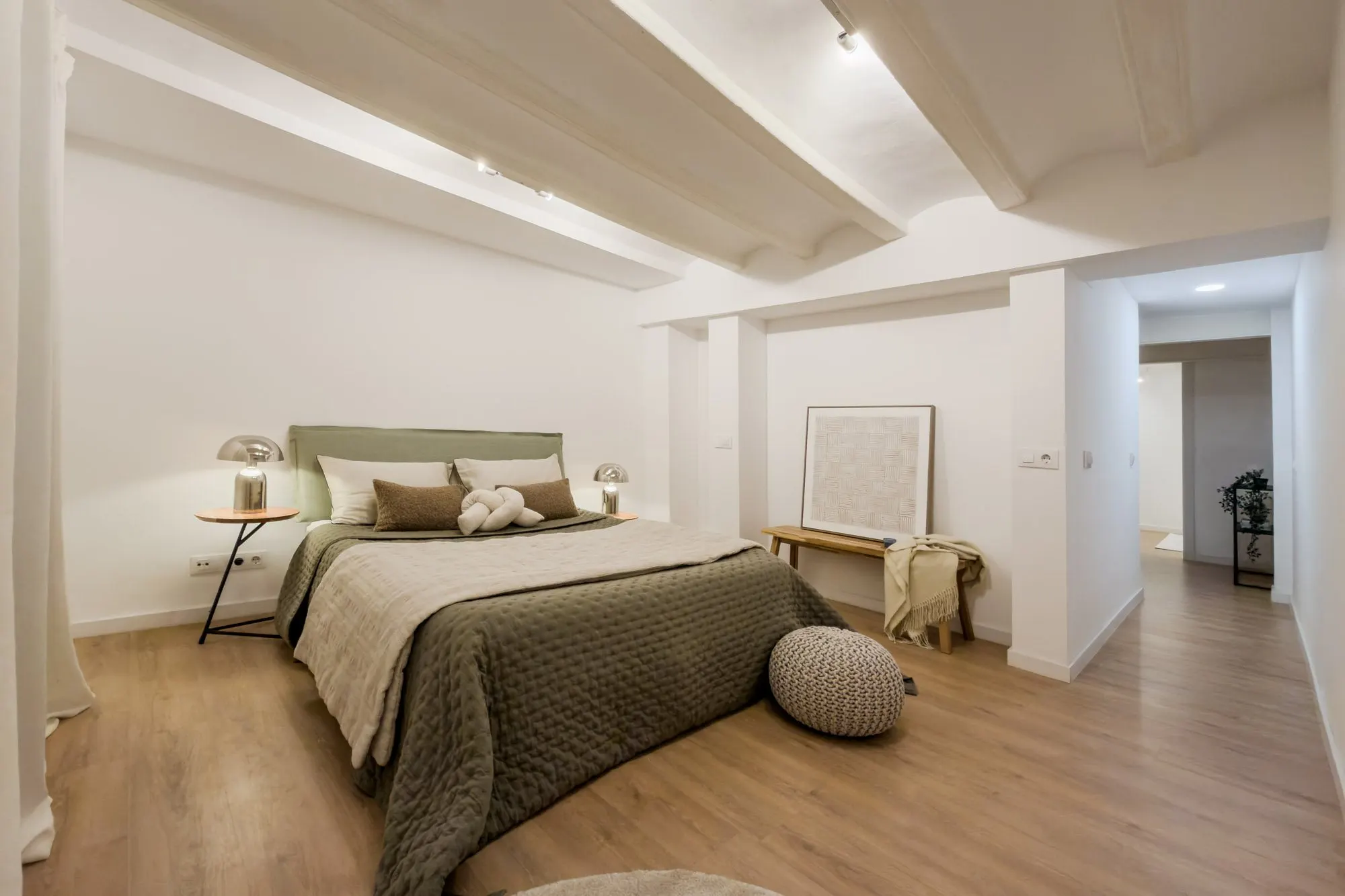 Bedroom of the Gignàs project, in Barcelona, after home staging