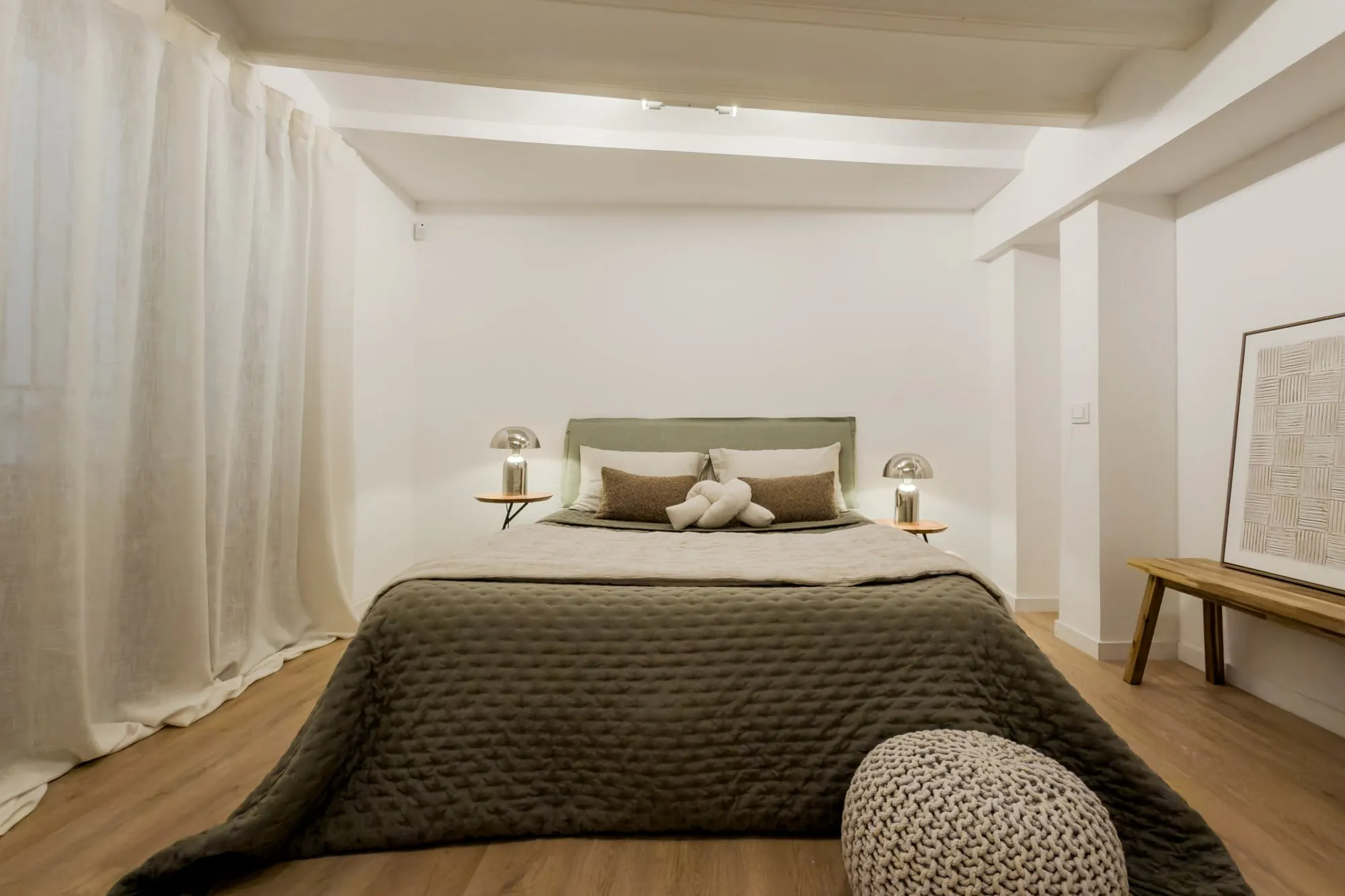 Bedroom of the Gignàs project, in Barcelona, after home staging