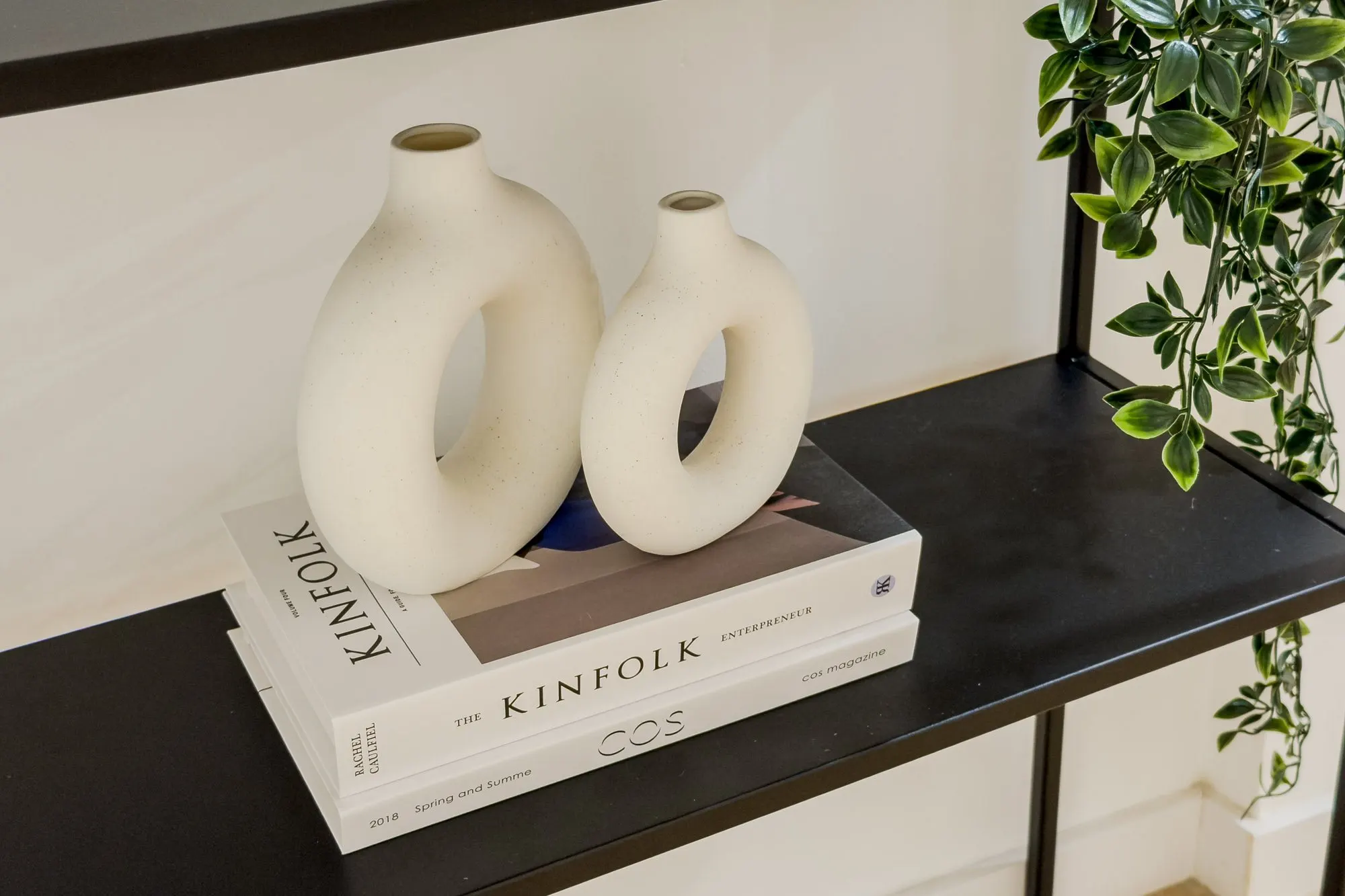 Entryway, detail of the Gignàs project, in Barcelona, after home staging