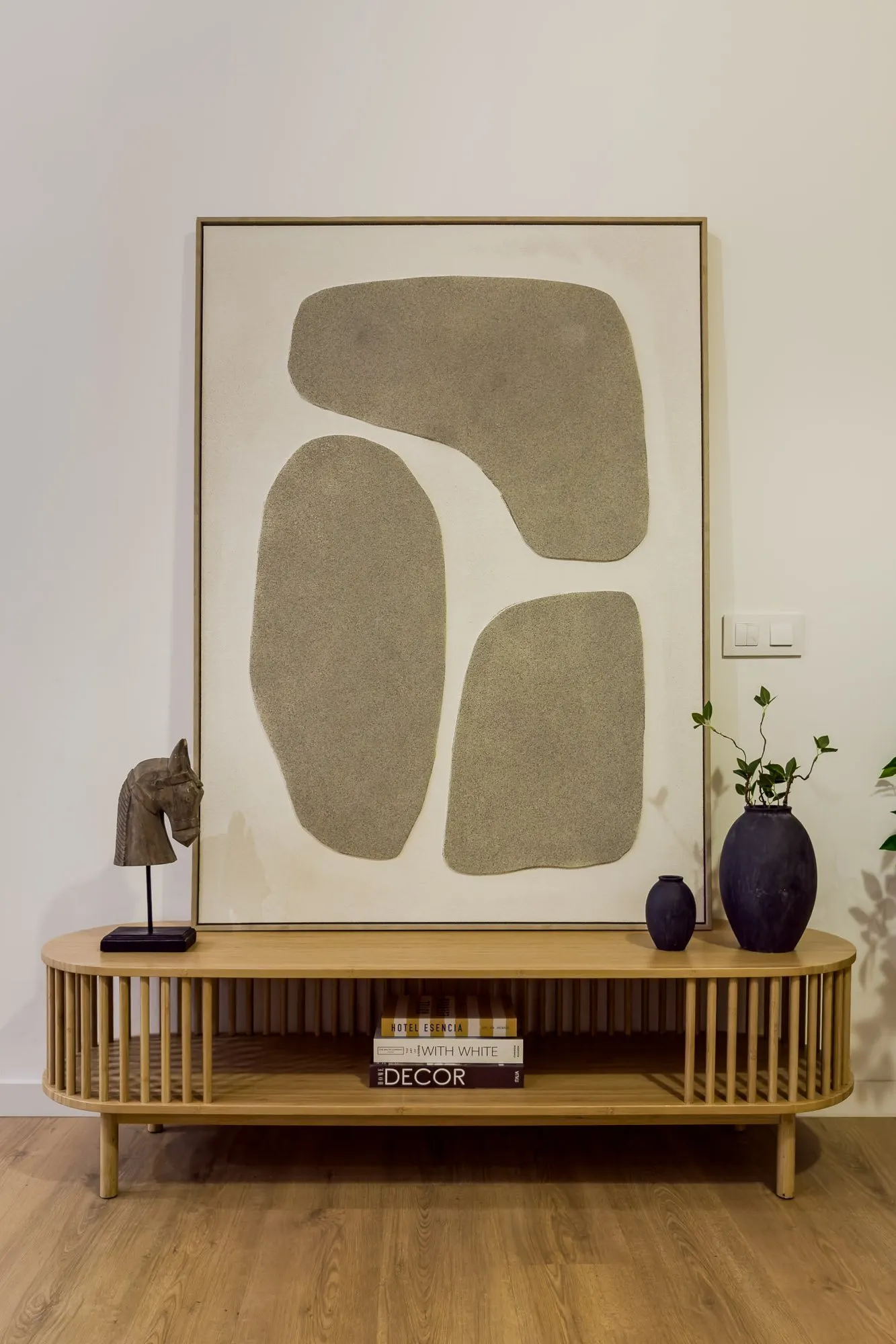Living room, detail of the Gignàs project, in Barcelona, after home staging