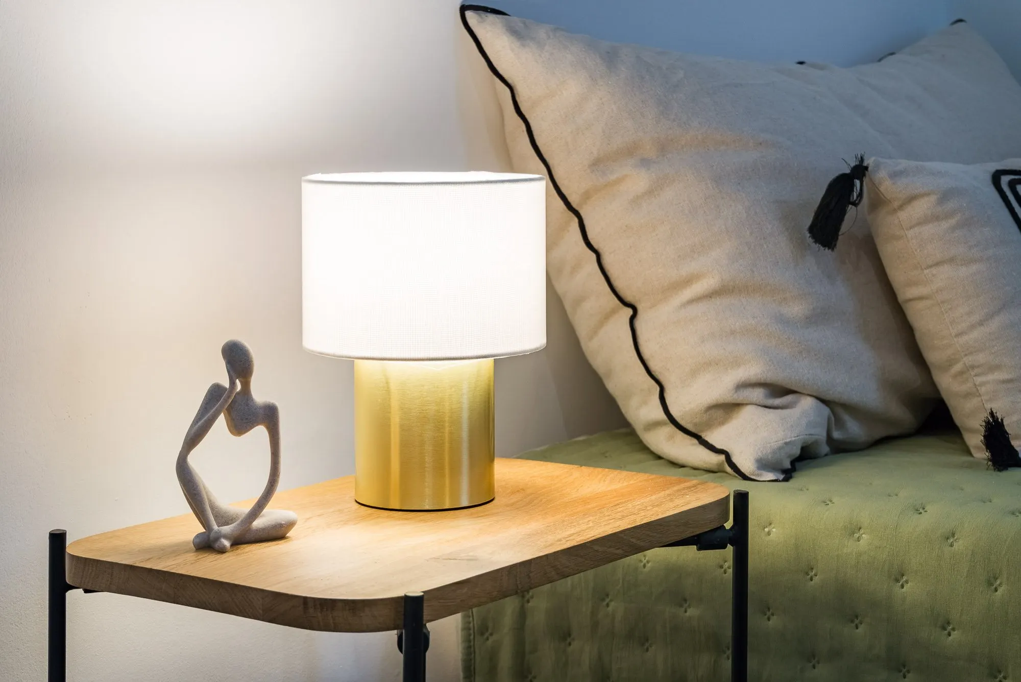 Second bedroom, detail of the Riera Baixa I project, in Barcelona, after home staging