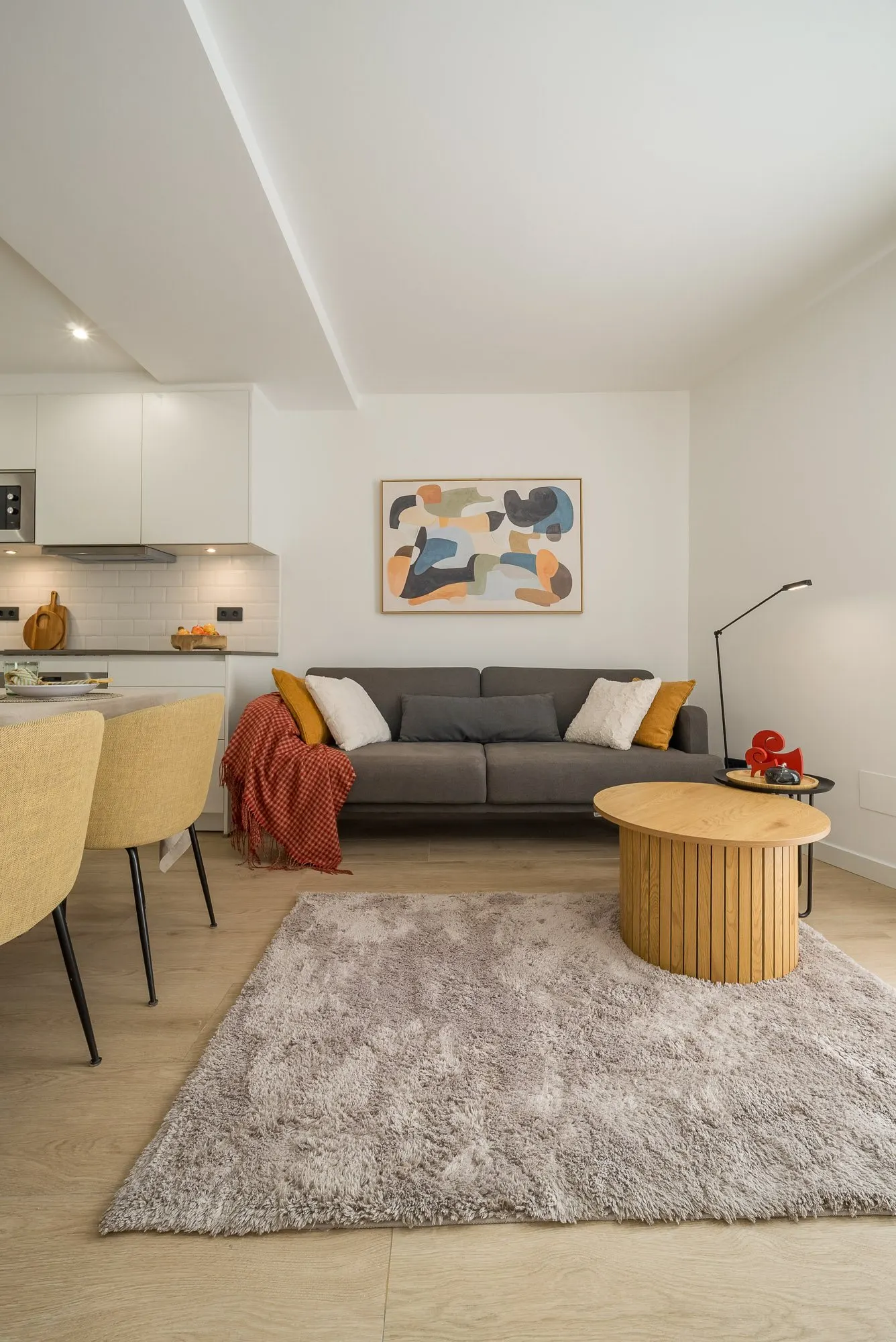 Living room of the Riera Baixa I project, in Barcelona, after home staging