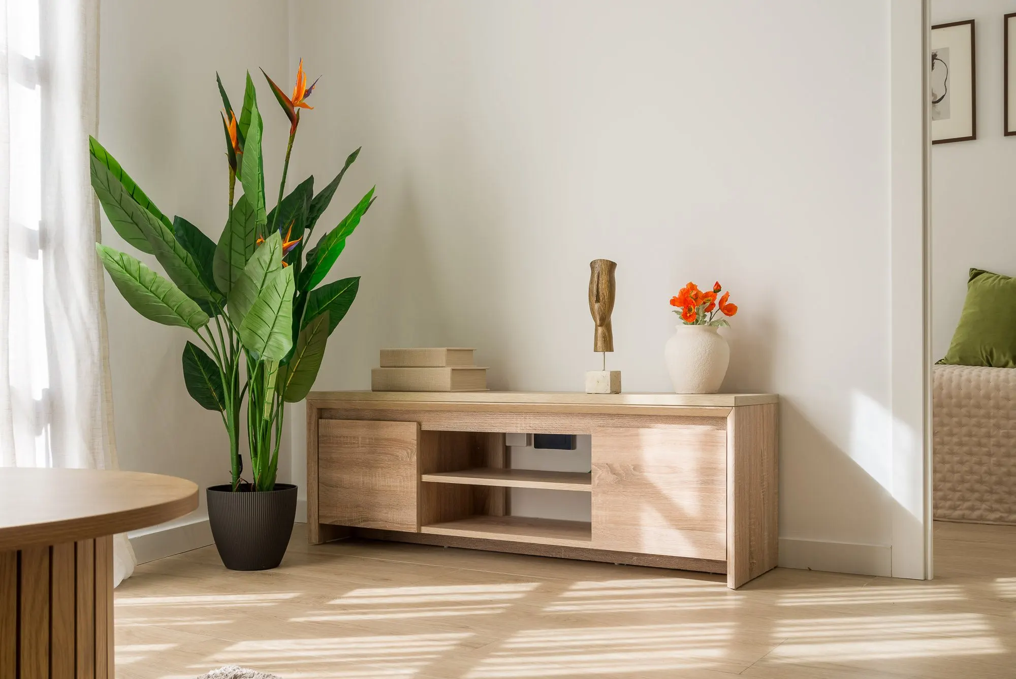 Living room, detail of the Riera Baixa I project, in Barcelona, after home staging