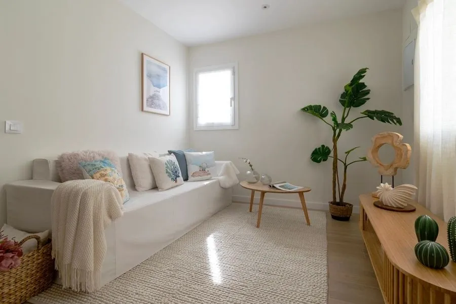 Living room of the Llobateras project, in Rubí, after home staging