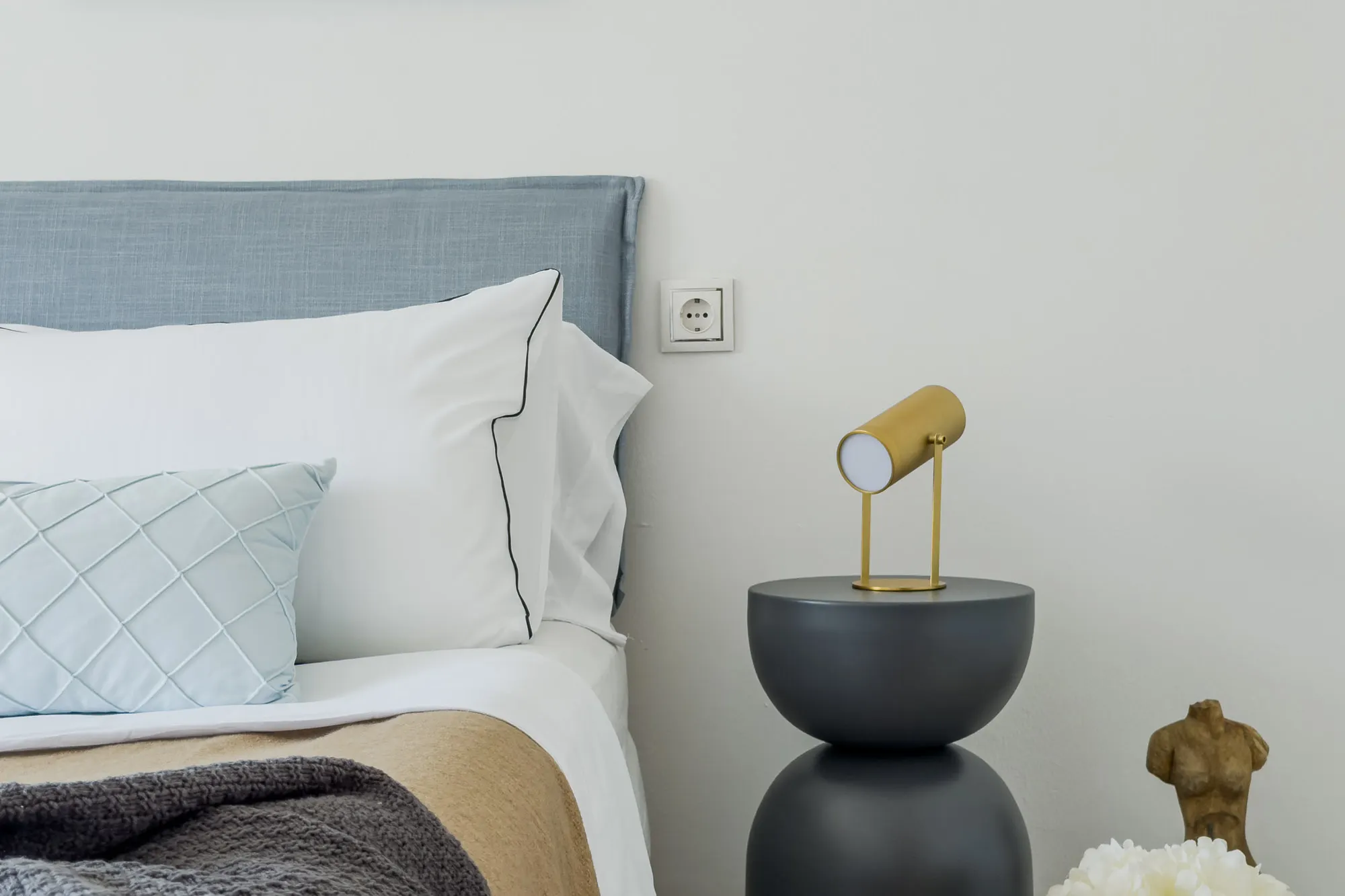 Bedroom, detail of the Galícia project, in Sant Cugat del Vallès, after home staging