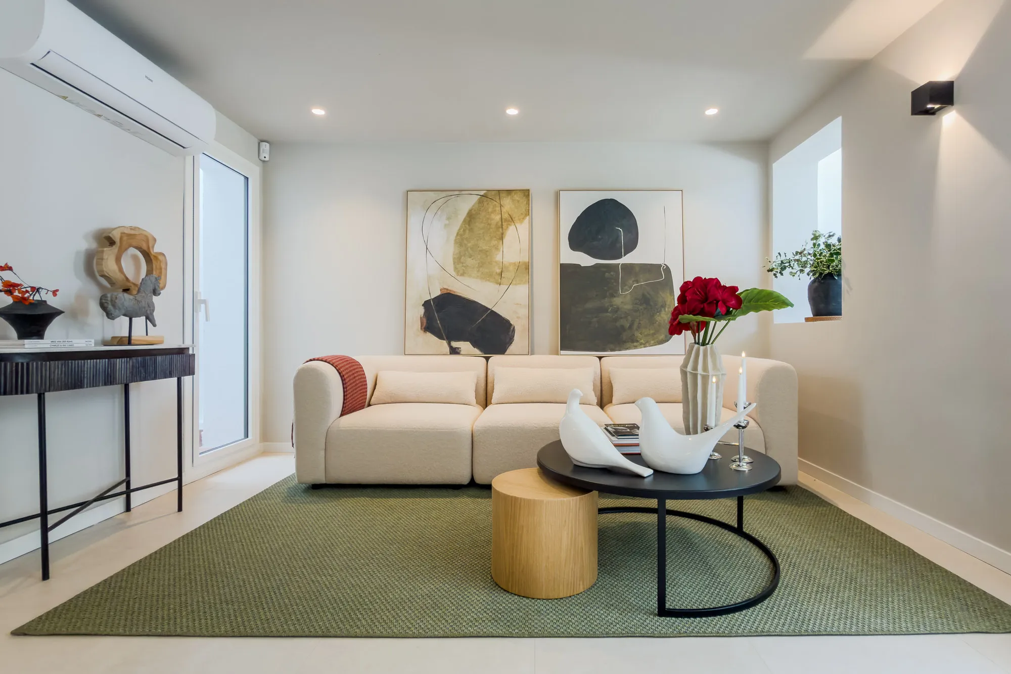 Living room of the Joanot Martorell project, in Sant Cugat del Vallès, after home staging