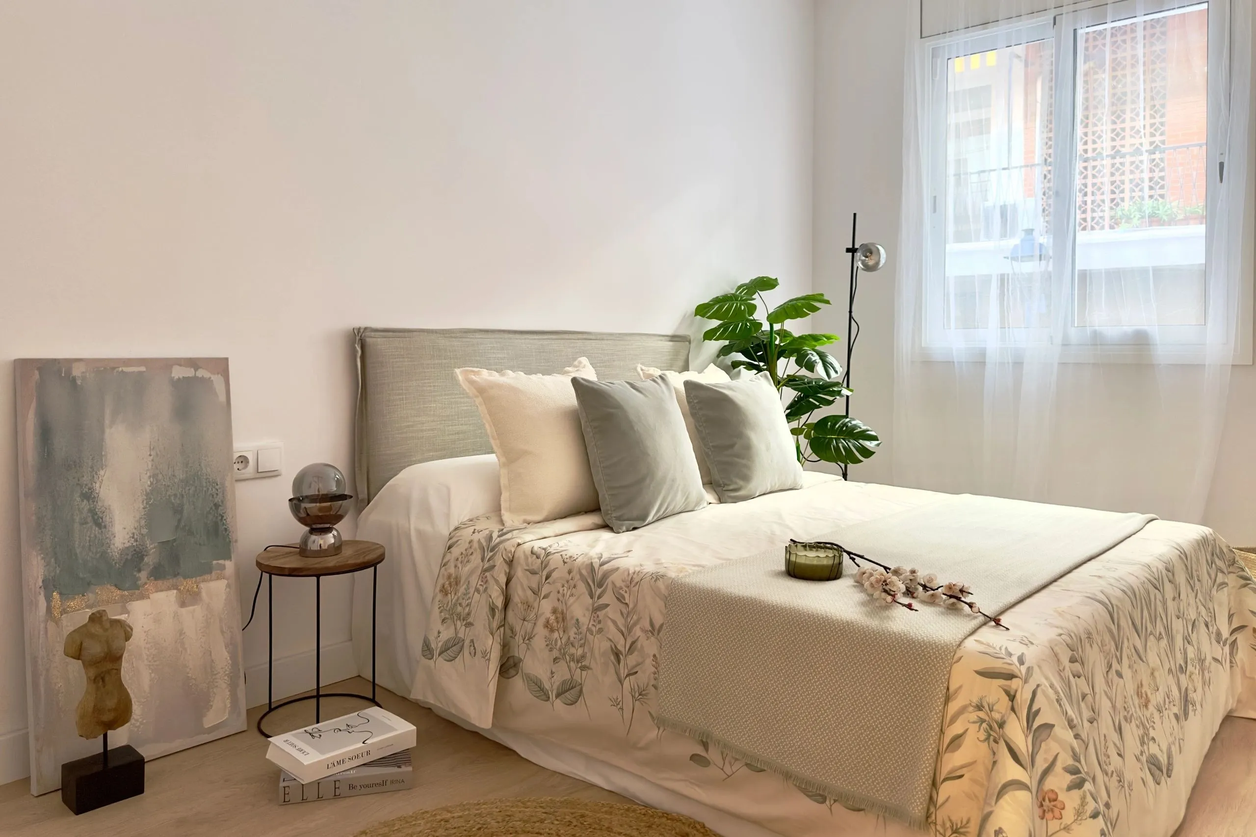 Dormitorio de Roselló, en Sant Cugat del Vallès, tras el home staging