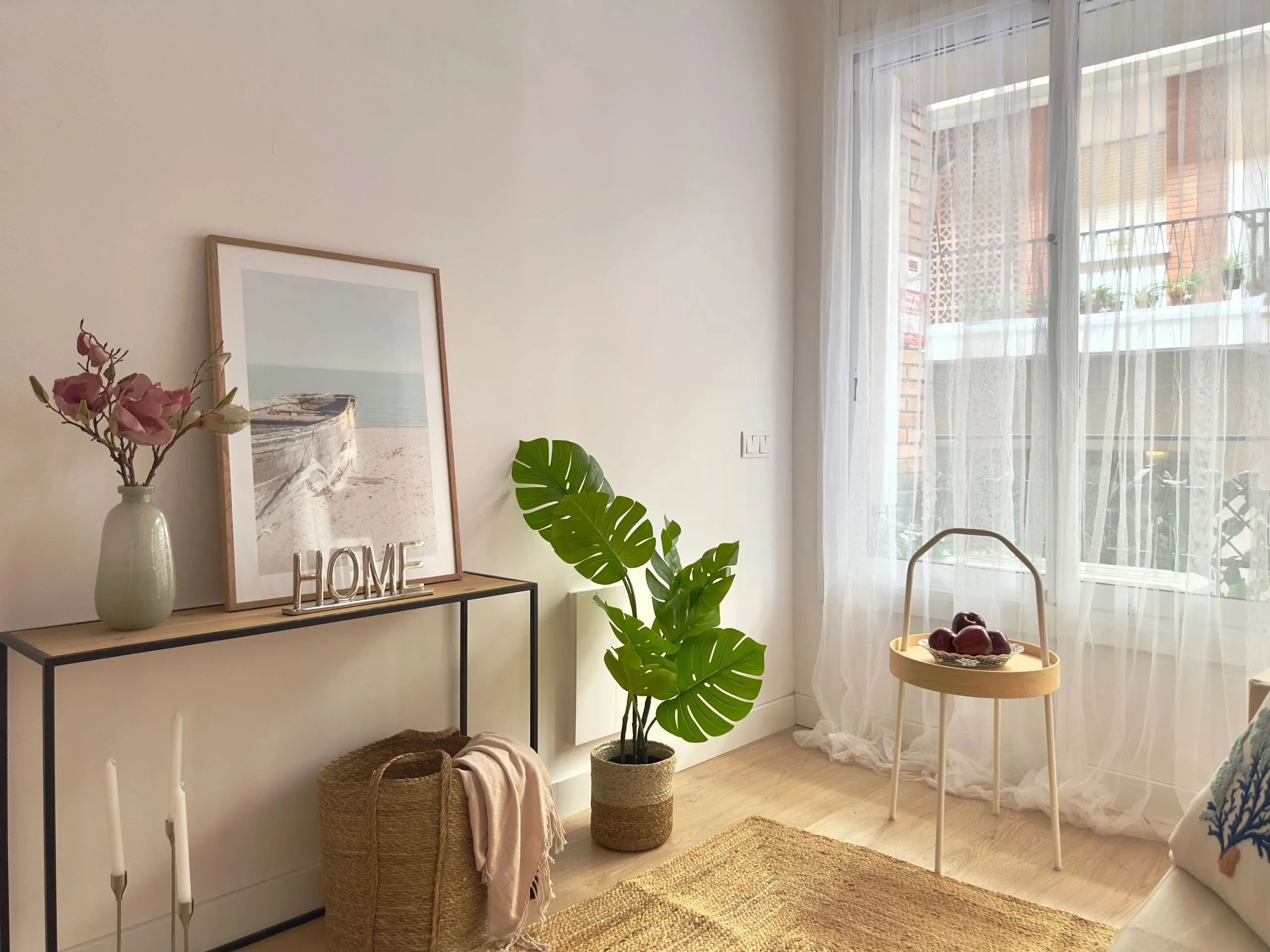 Recibidor de Roselló, en Sant Cugat del Vallès, tras el home staging