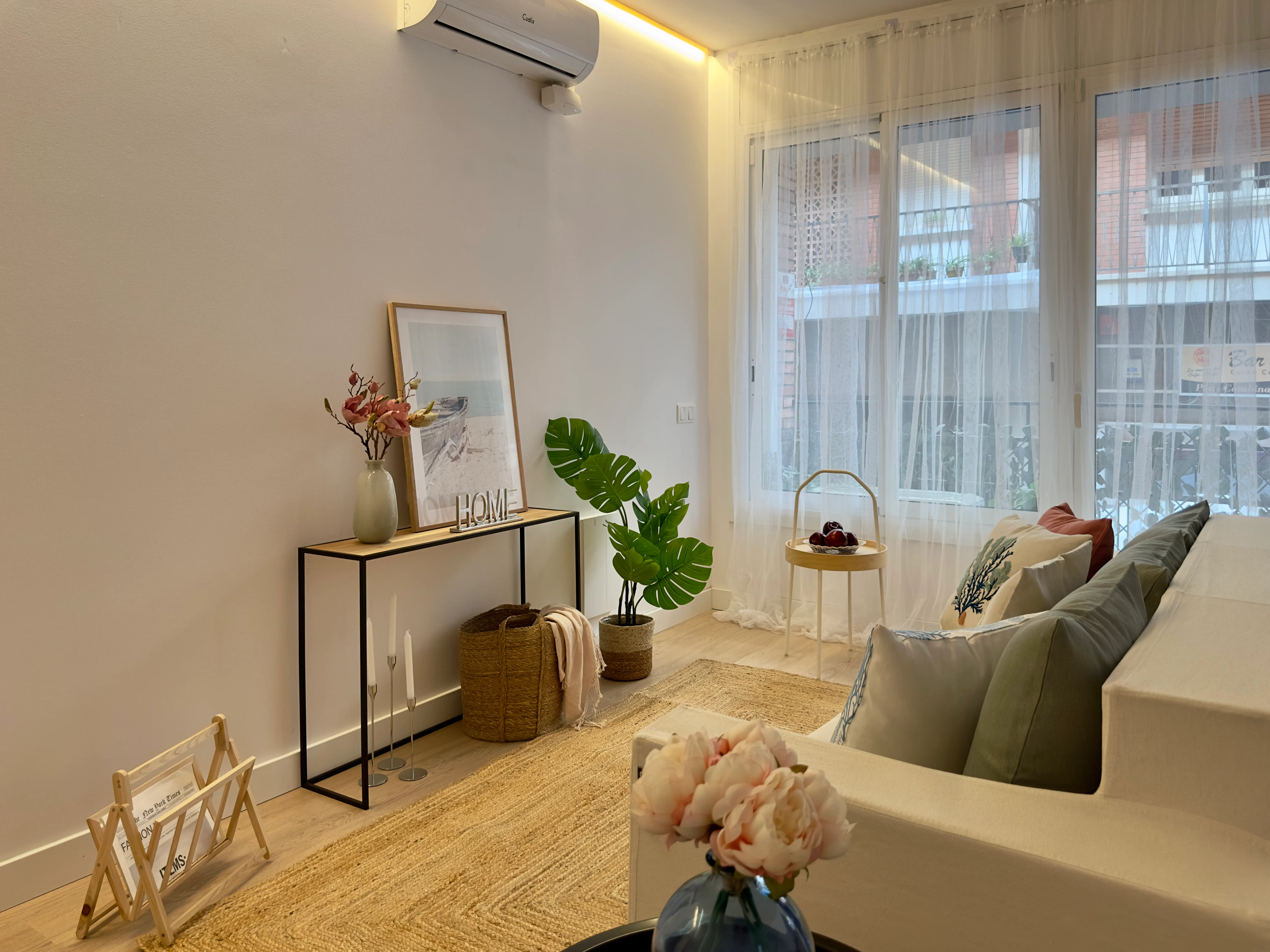 Living room of the Roselló project, in Sant Cugat del Vallès, after home staging