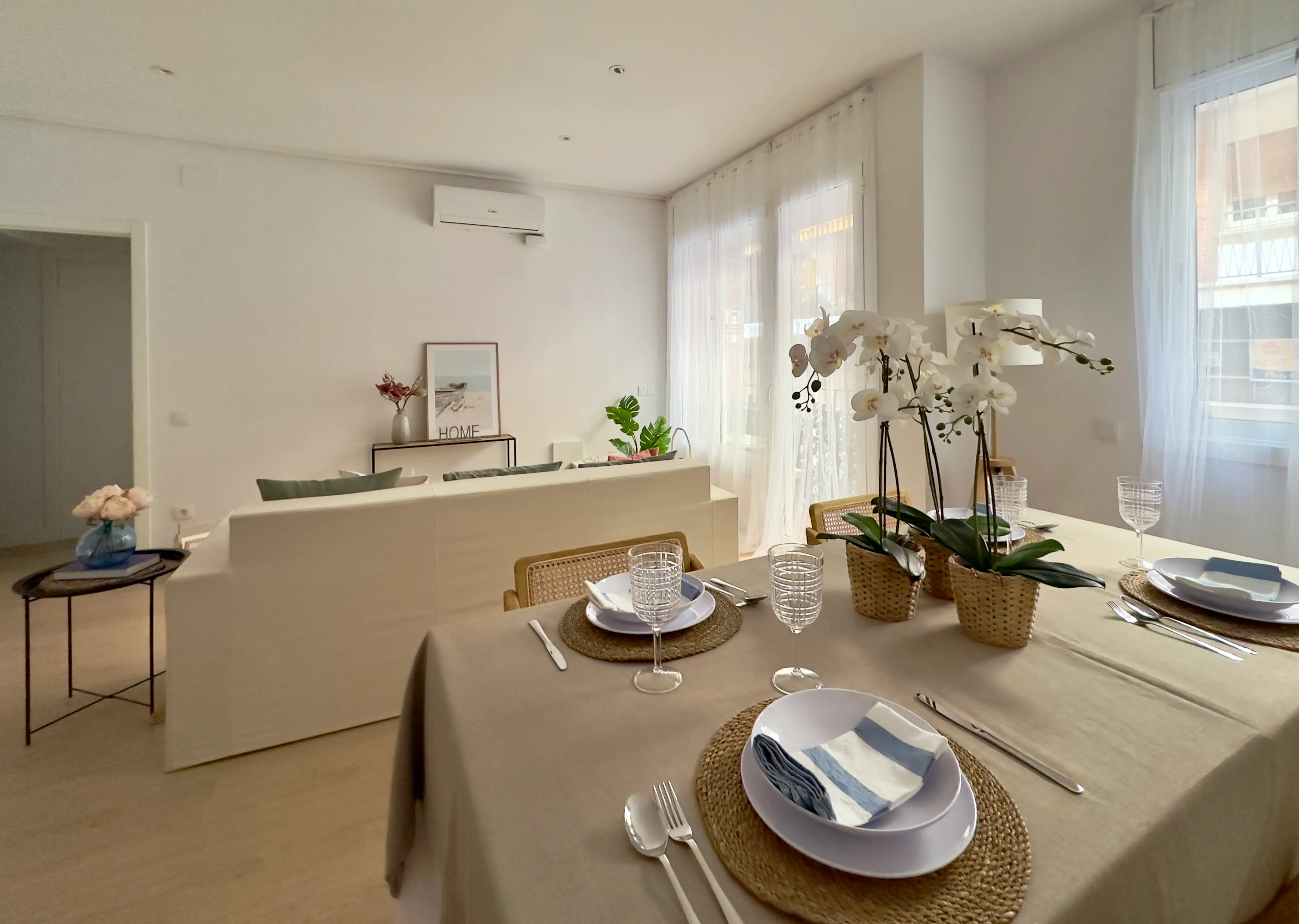 Living and dining room of the Roselló project, in Sant Cugat del Vallès, after home staging